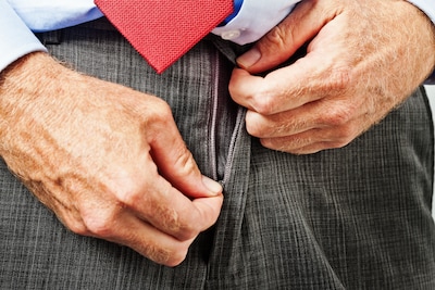 Bertie (59) nodigt drie tienermeisjes thuis uit: ‘Ik ben geen pedo, ik ben gewoon gastvrij’