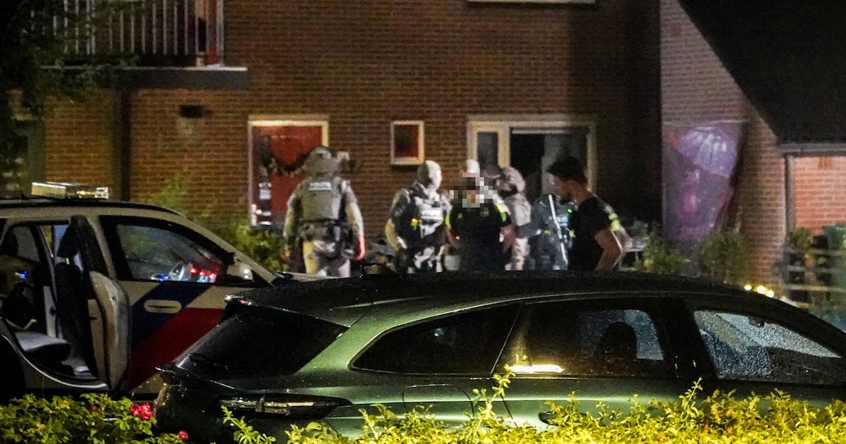 Midden in de nacht opgepakt, straks weer thuis? Buren vrezen terugkeer ‘verwarde’ buurman in Apeldoo