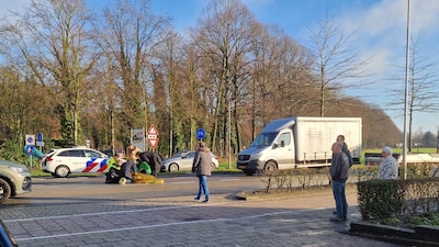 Burgemeester Barneveld rijdt voetganger aan: man raakt gewond