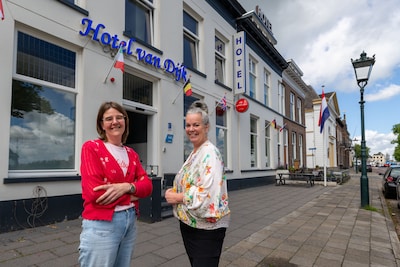Tomatenkweker Rianne opent hotel na onrust in de buurt: ‘Er is nog altijd een beddentekort in Kampen’