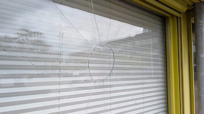 Man (48) maakt stampei in hal stadhuis Doetinchem en komt terug om zijn gram te halen