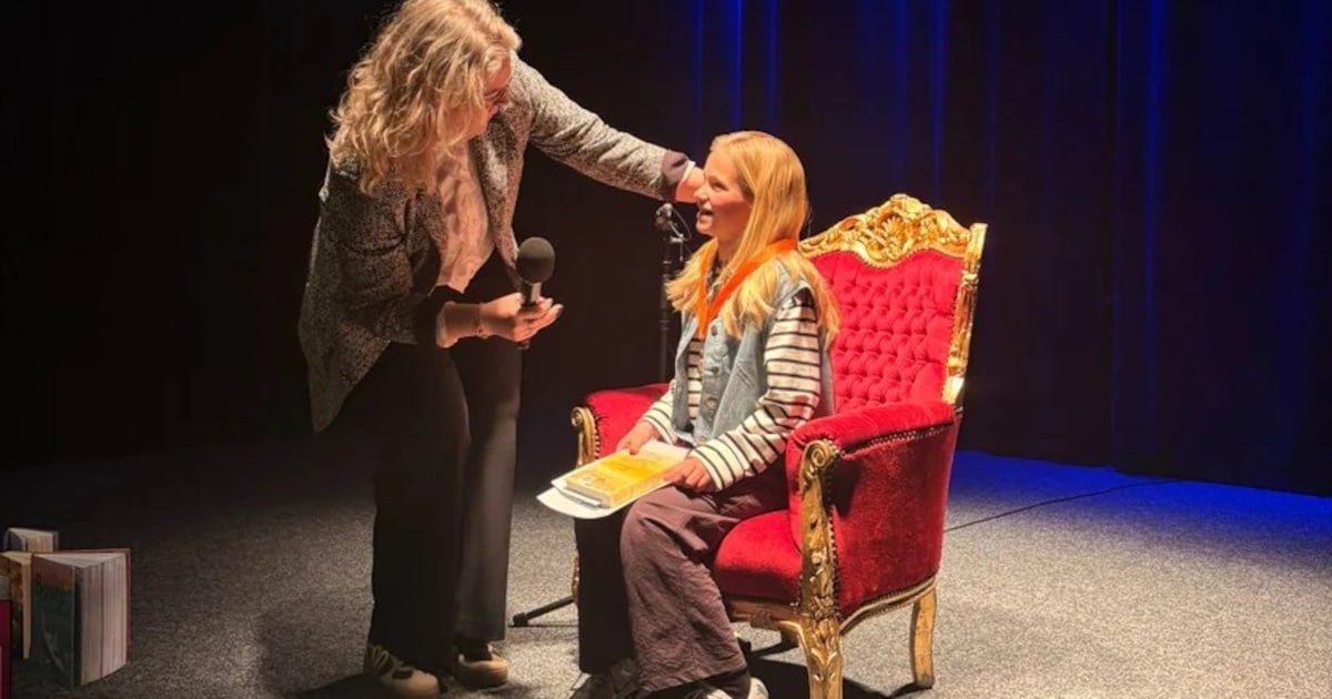 Mila Bus vertegenwoordigt Hattem in regiofinale van de Nationale Voorleeswedstrijd