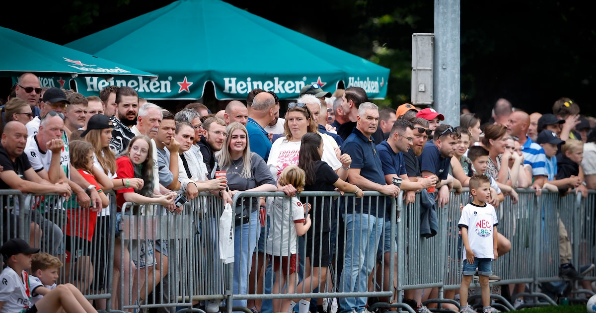 Heerlijk. Het voetbal gaat weer beginnen