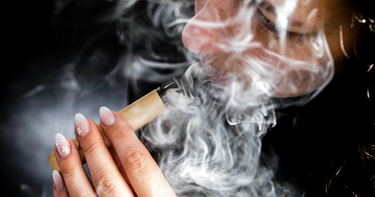 Huizen plaatst borden tegen vapen bij speeltuinen: 'Rookvrij is ook vapevrij'