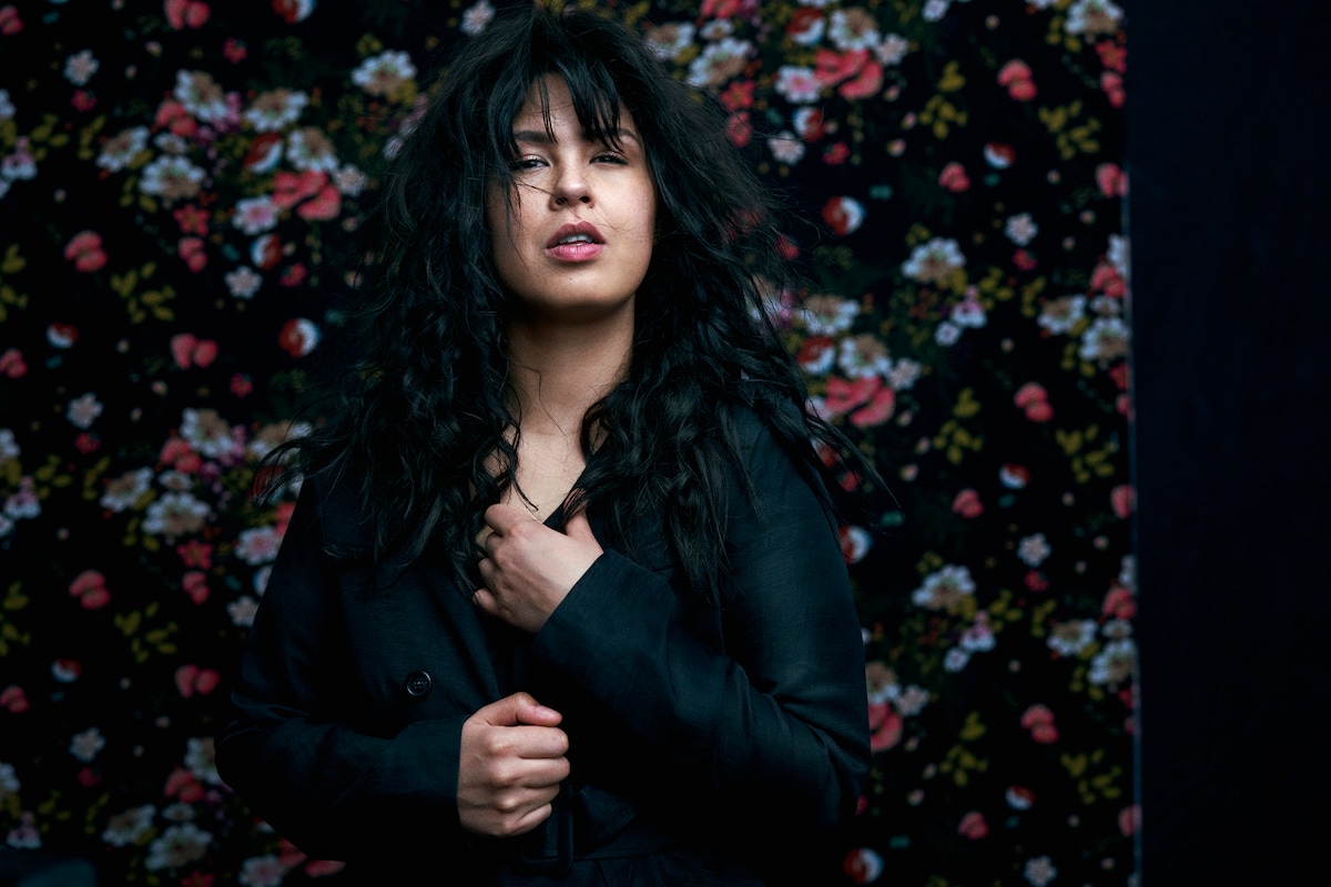 Maria Mena treedt vrijdfag 9 januari 2026 op in Arnhem, samen met Amsterdam Sinfonietta.