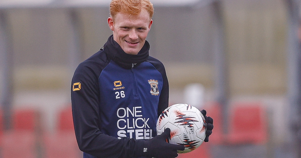 LIVE | Tweede noodbevel in Deventer om gedrag eigen supporters • Opvallende basisplaats bij GA Eagle