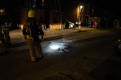 Huis in Kampen op slot na explosie bij voordeur