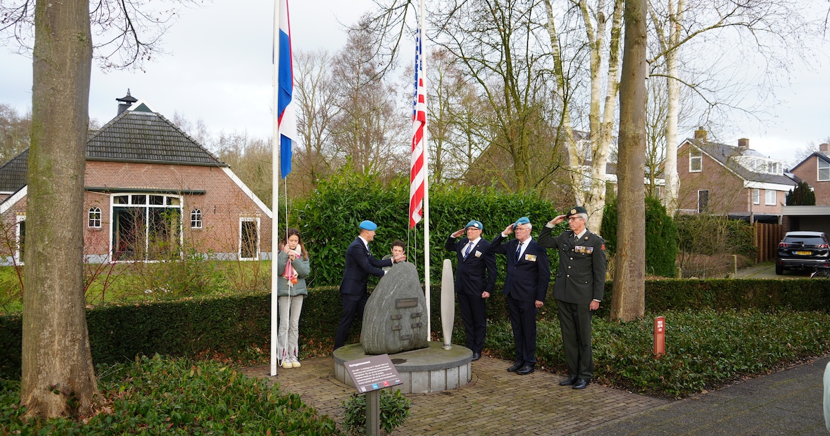 Herdenking crash B-17 in Zwolle: gemeente en scholen staan stil bij slachtoffers