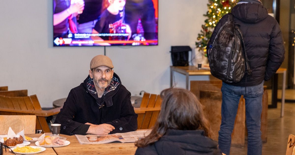 Ömer ‘viert’ oudjaar in een daklozenopvang: ‘December is voor mij een rotmaand’