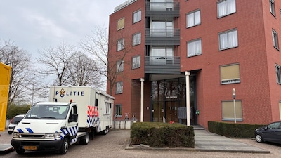 OM verdenkt Arnhemmer (33) van moord of doodslag op vrouw in appartement The Crown
