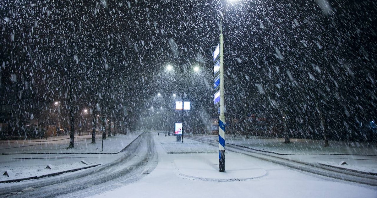 Eerste sneeuw valt in de regio: Apeldoorn, Deventer en Putten kleuren wit