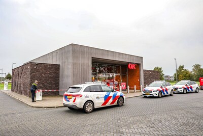 Overval op tankstation aan de Wilhelmsweg in Emmen, verdachte vlucht met kleine buit