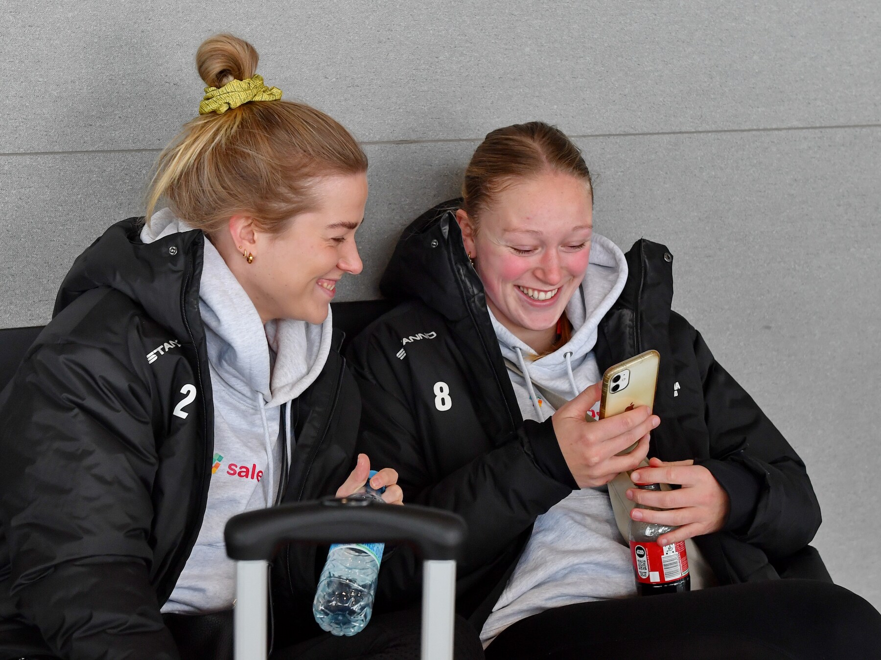 Debuterend Dynamo-duo uit Deventer probeert er het beste van te maken: ‘Hoe vaak maak je zoiets nou mee?’