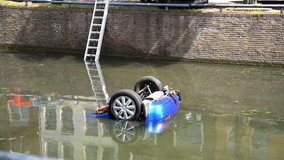 Dodelijk ongeluk bij gracht in Kampen maakt diepe indruk: ‘Het was een naar gezicht, een trieste situatie’