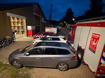 Brandweer boos om geparkeerde auto’s voor uitrit: ‘Kan levensgevaarlijk zijn’
