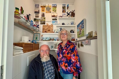 De wc van Anja en Rob staat vol met molens: ‘Het schoonmaken is wel een klusje’