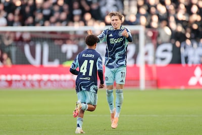 LIVE eredivisie | Godts schiet Ajax met afstandsknal dichter bij FC Utrecht, Gloukh mist kans op gelijkmaker