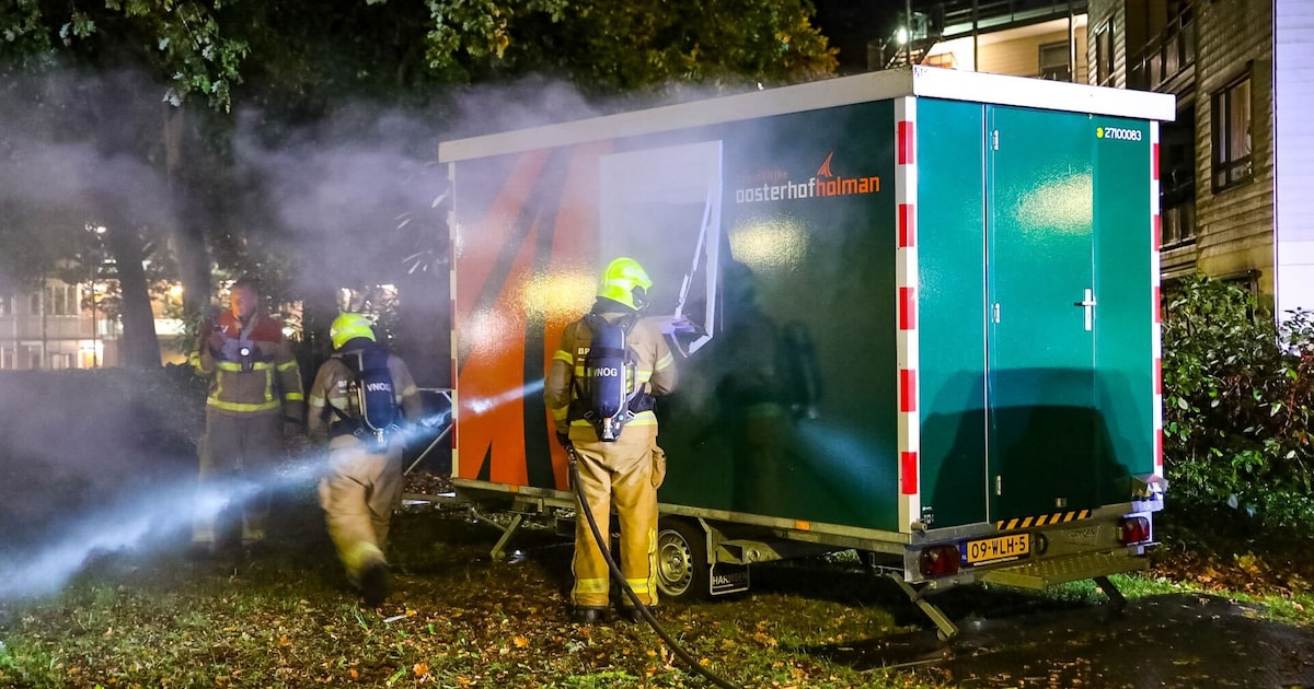 Bouwkeet beschadigd na vernieling met vuurwerk in Apeldoorn