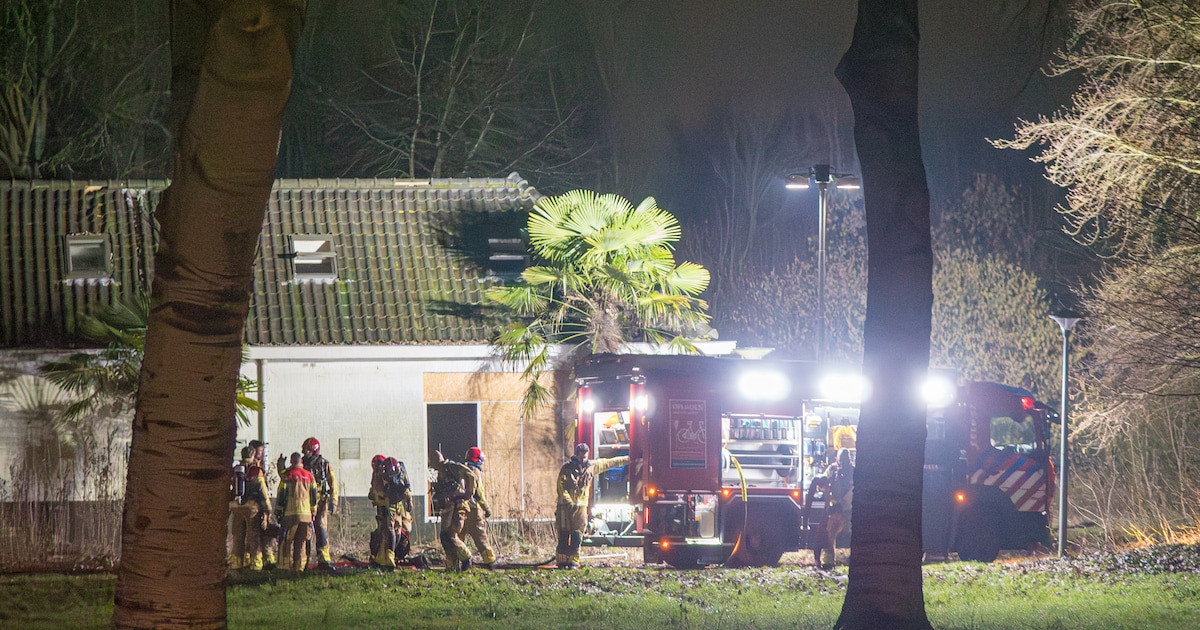 Brand in pand van voormalige sauna Almere