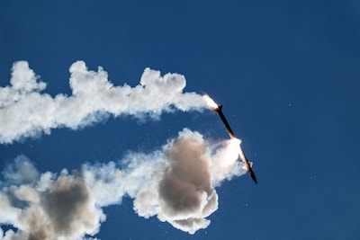 Iran vuurt voor het eerst sinds staakt-het-vuren raketten af