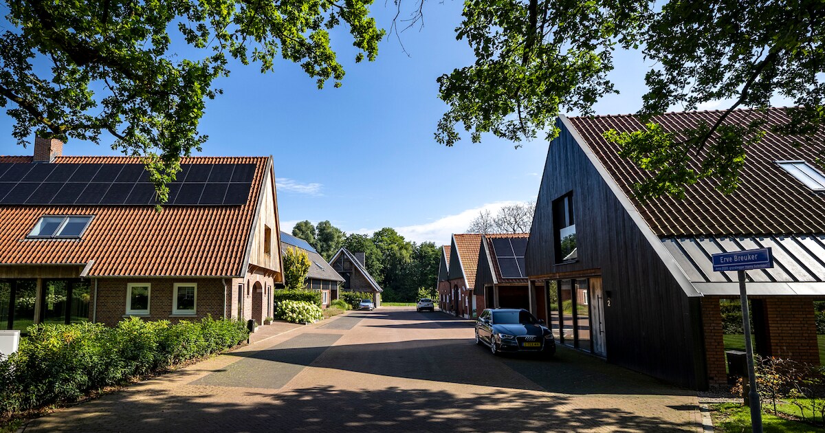 In veel plaatsen wordt gebouwd, maar inwoners van deze buurtschap hebben wat meer geduld nodig