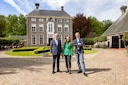 Jos Wijland, Fleur Holterman en Chris Wijland voor De Havixhorst in De Schiphorst.