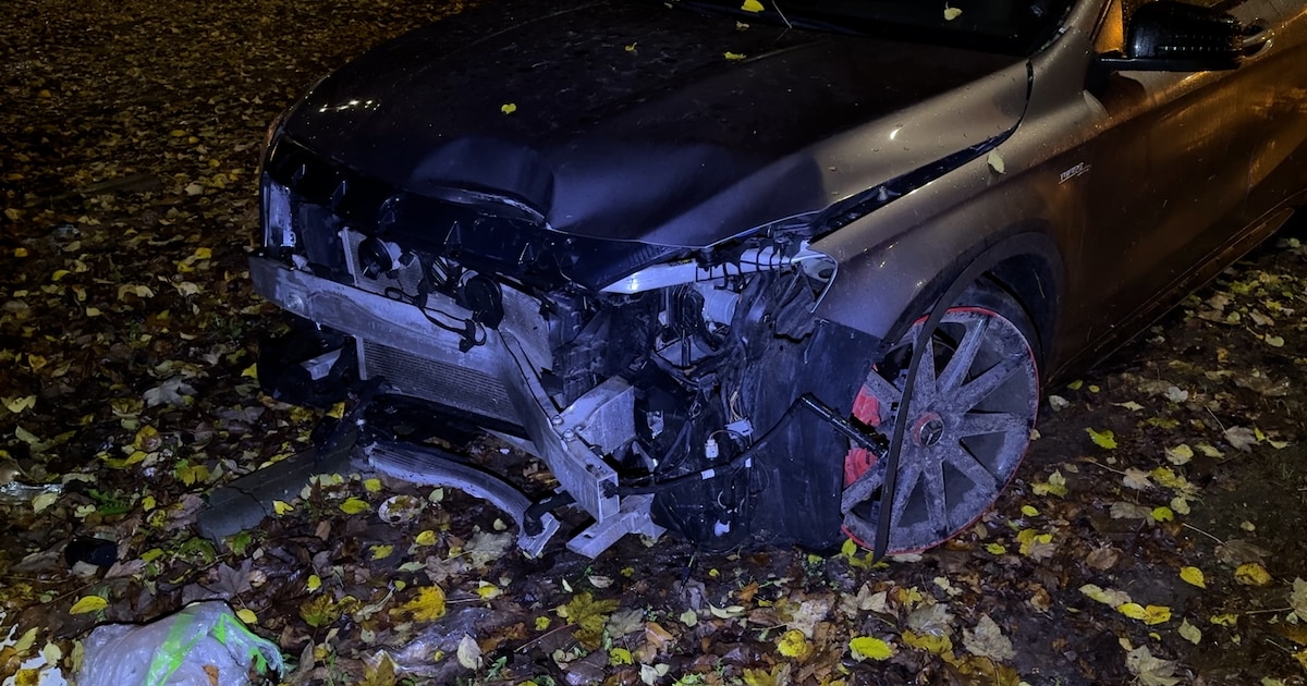 KIJK | Bestuurder richt ravage aan in Deventer en wordt aangehouden