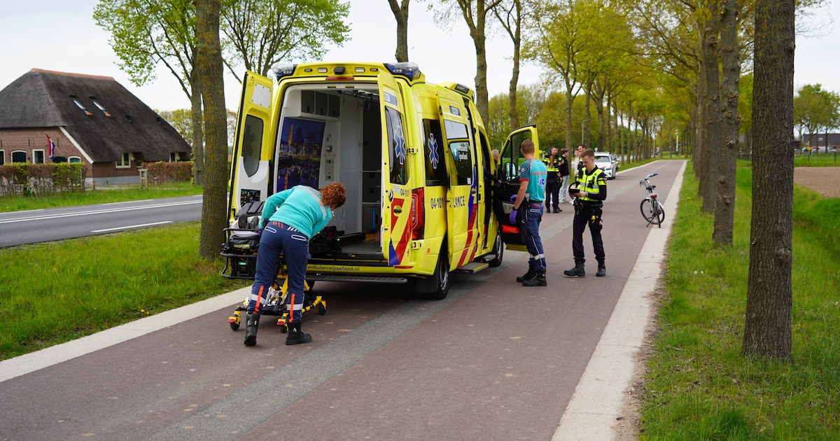 Wielrenner gewond na botsing met fietser op de Rijksstraatweg in Wijhe