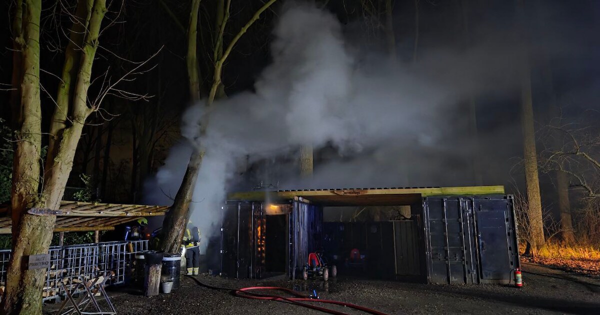 Schuur in brand op Zegeweg in Altforst