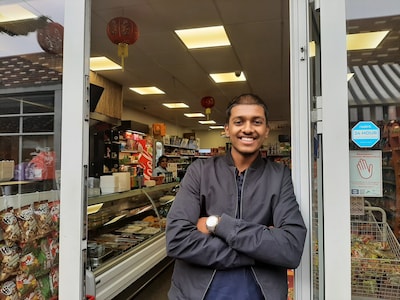 'Waar was je al die tijd?' Aji (18) maakt vlogs vanuit Toko Keizerslanden
