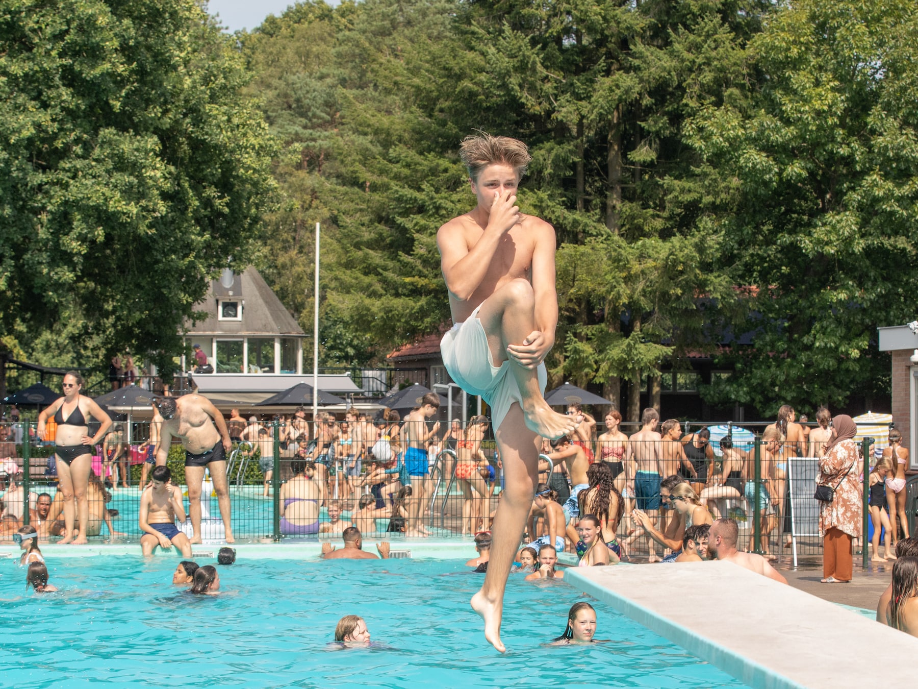 Stelling | Goed dat zwembaden  moeten voldoen aan deze strengere eisen voor waterkwaliteit