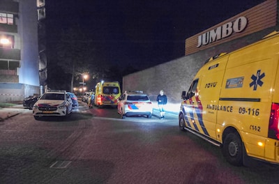 Opnieuw onrustige avond rondom winkelcentrum Schothorst: steekpartij en urenlang onderzoek