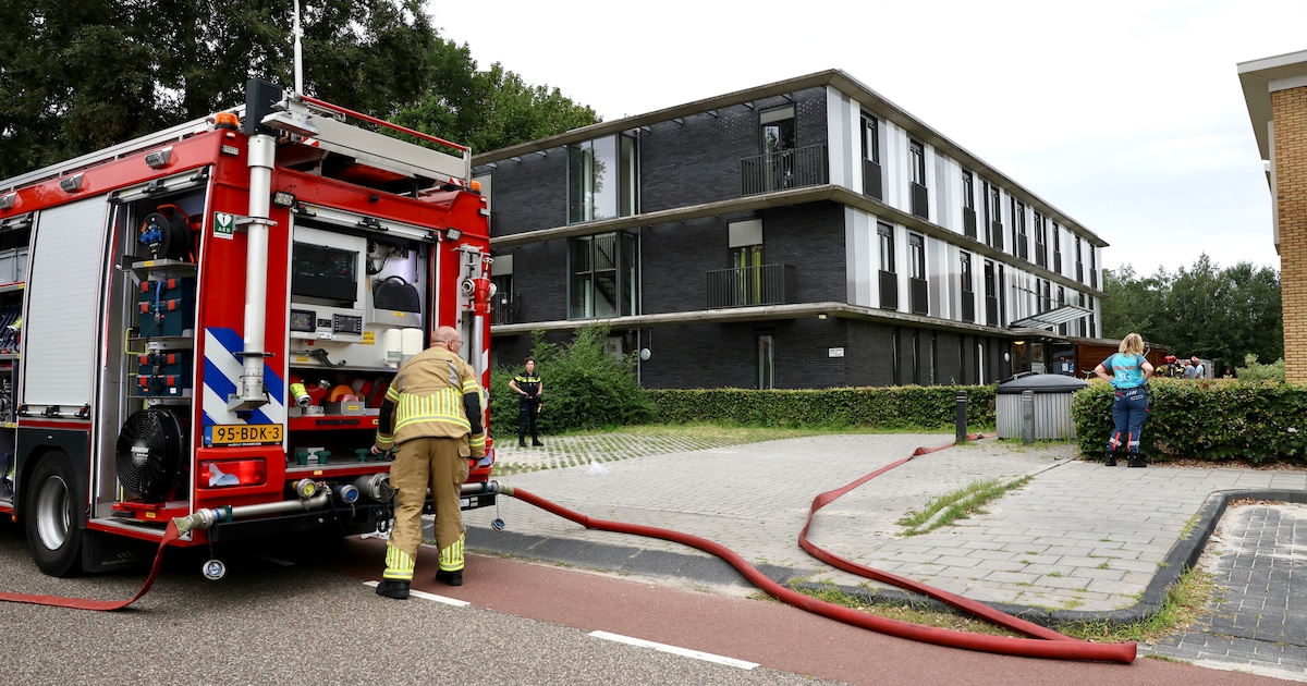 Brandje bij zorgwoningen snel onder controle