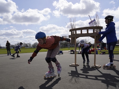 Skeelerclub Oldebroek opent seizoen met ‘mini-Elfstedentocht’ voor kinderen