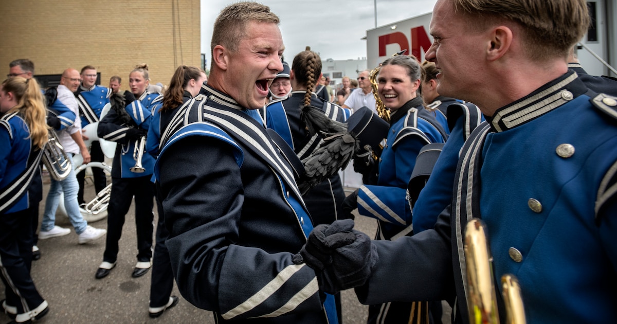 Met een glimlach doen muzikanten VLS Wezep afstand van de wereldtitel