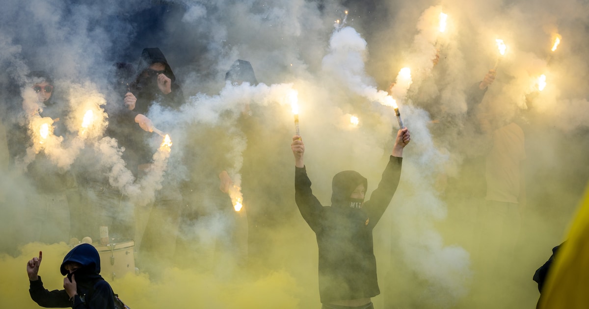 Mannen van 21 en 22 opgepakt voor massale knokpartij bij wedstrijd tussen Staphorst en Genemuiden