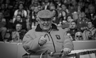 Geliefde FC Twente-steward Giovanni ‘Gio’ Caggiari (74) overleden