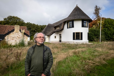 Erik (65) redt eeuwenoude jachttoren: van bouwval tot paradijs voor senioren