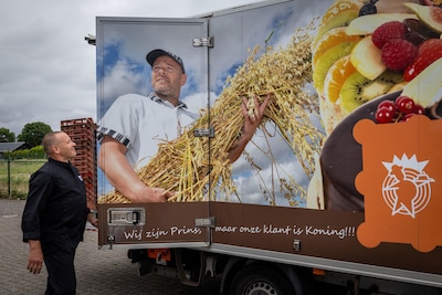 Bakker Joost Prins lag ooit als marinier in het water met de kroonprins - nu wil hij hem iets in het