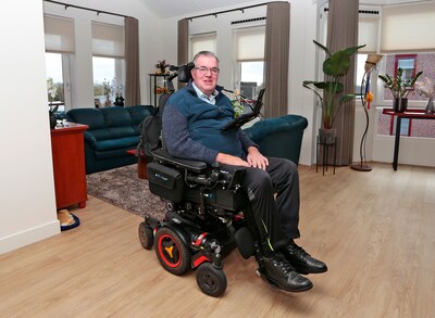 Dick (53) wordt wakker met een tinteling in zijn arm, 24 uur later is hij bijna volledig verlamd: ‘L