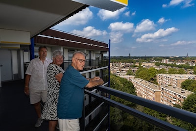 ‘Eiffeltoren’ op het dak en een lift die alle kanten op ging: de Sterflat in Zutphen bestaat 50 jaar