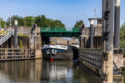 Haven Deventer gaat op slot vanaf zaterdag: waterpeil IJssel is te laag