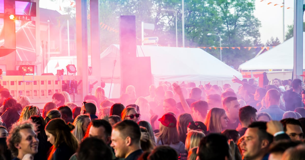 Foodtrucks, muziek en reünie op ’t Weitje in Ermelo tijdens Eat N Beat