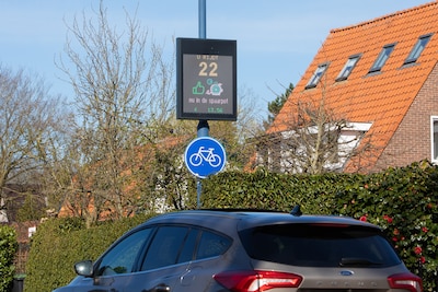 ‘Vriendelijke flitspaal’ komt er toch niet in Raalte: hij kost te veel geld