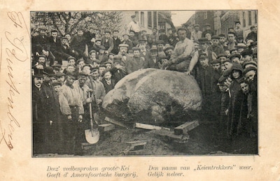 Hoe de Dolle Jonker honderden Amersfoorters in het ootje nam en ze zo gek kreeg een 7000 kilo zware 