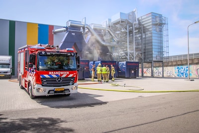 Brand in papiercontainer bij drukkerij in Amersfoort