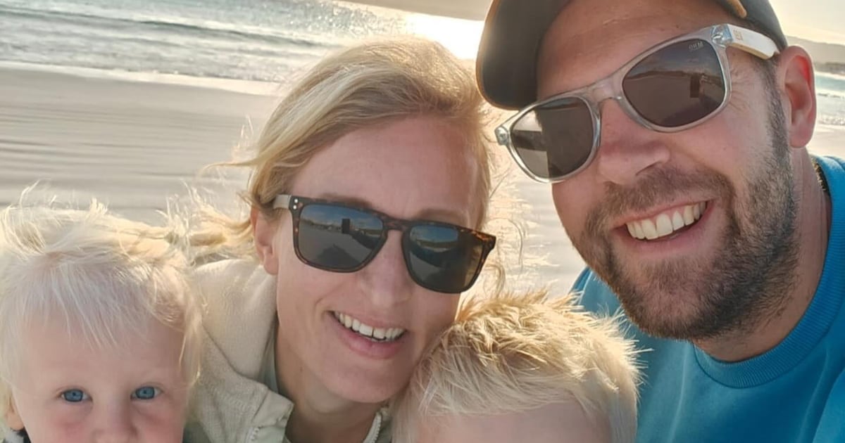 Jong gezin uit Meppel vast op vliegveld in Doha: ‘De knallen kwamen dichterbij’