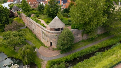 Overlast bij toren in Hattem houdt aan, gemeente komt met nieuwe reeks plannen