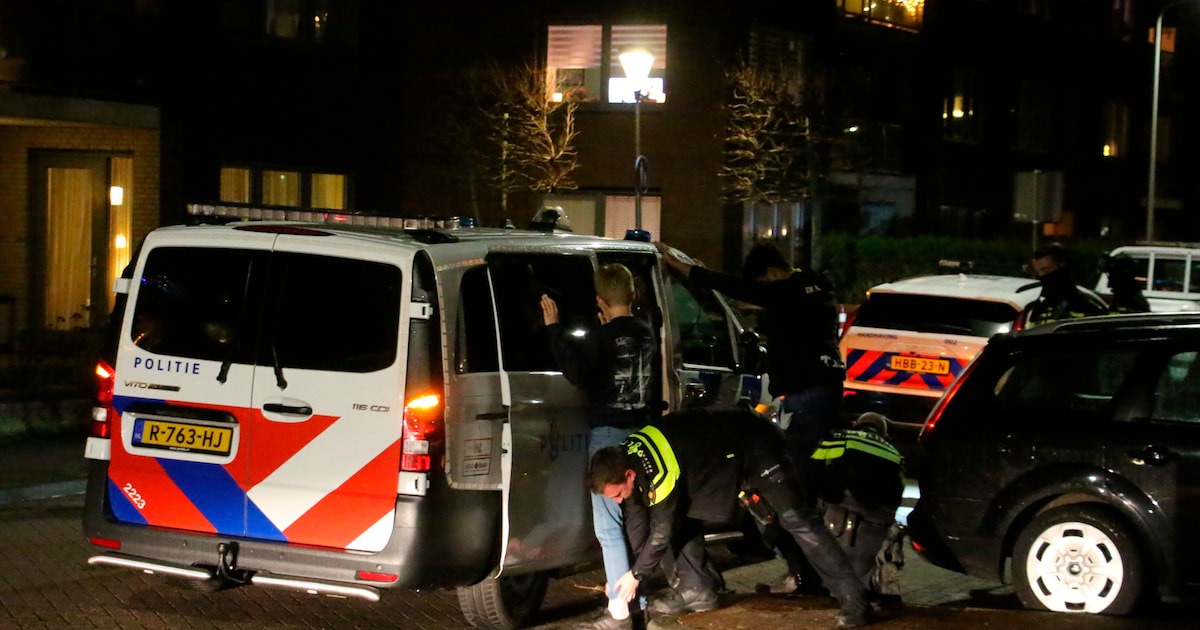 10 arrestaties in Rijnsburg na gooien vuurwerk naar hulpverleners