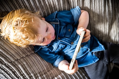 Stelling | Kinderen moeten tot hun veertiende telefoonvrij opgroeien